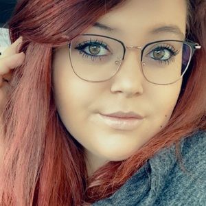 Meet your Posher, Abbie